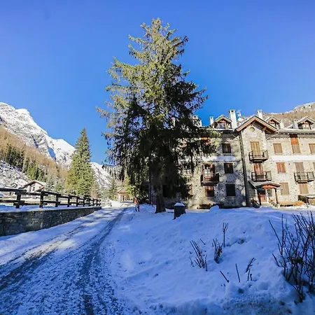 Casa Dei Larici 300m From Piste