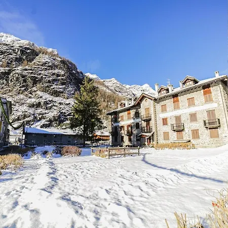 Apartment Casa Dei Larici 300m From Piste