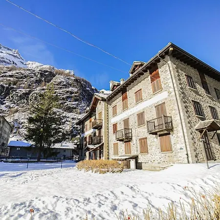 Apartment Casa Dei Larici 300m From Piste